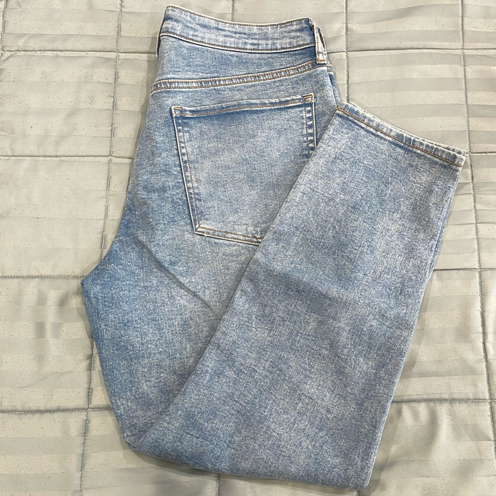 Straight Jeans
